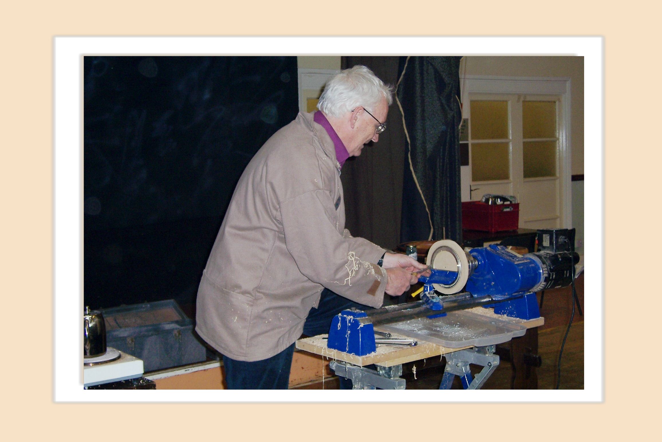 09-01-2006     Adrian Jocobs demonstrating special finishes