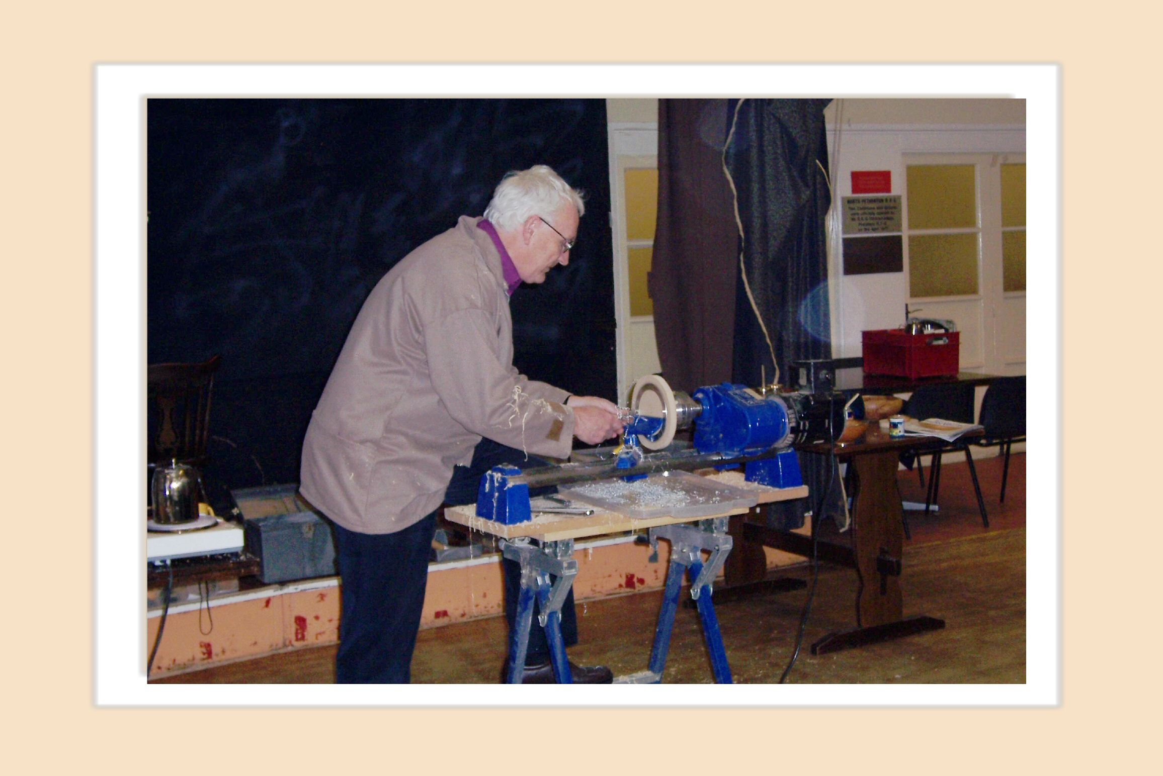 09-01-2006     Adrian Jocobs demonstrating special finishes