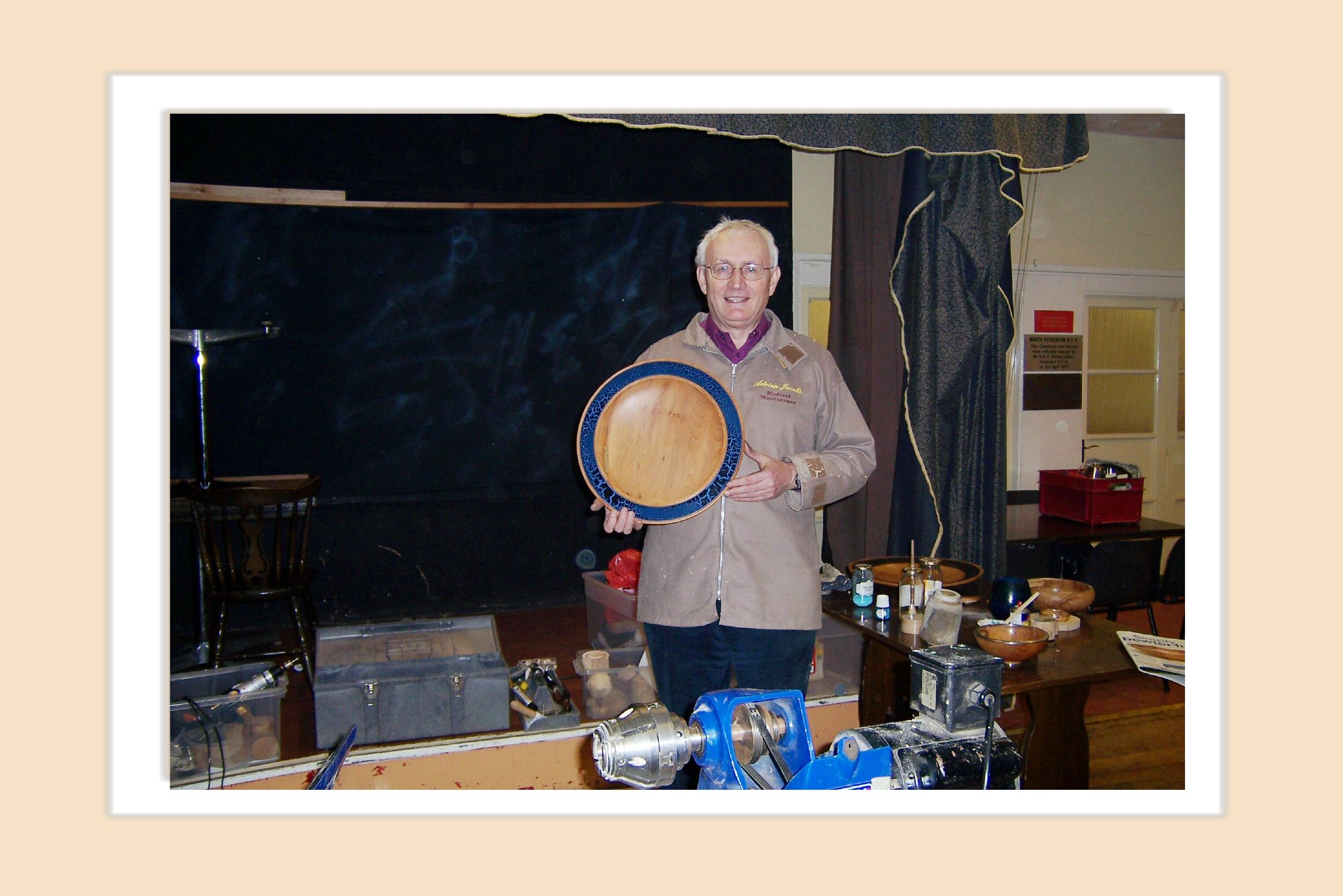 09-01-2006     Adrian Jocobs demonstrating special finishes