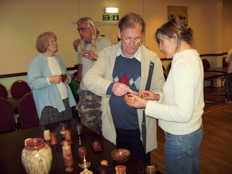 09-07-2007     Discussing the finer points