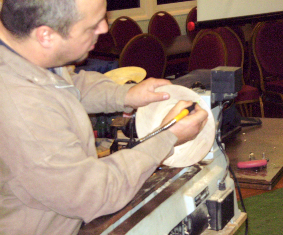 26-11-2007     Demonstration by Mick Hanbury