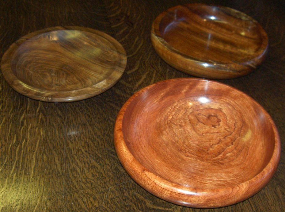 08-05-2006     Bowls by Don Johnson