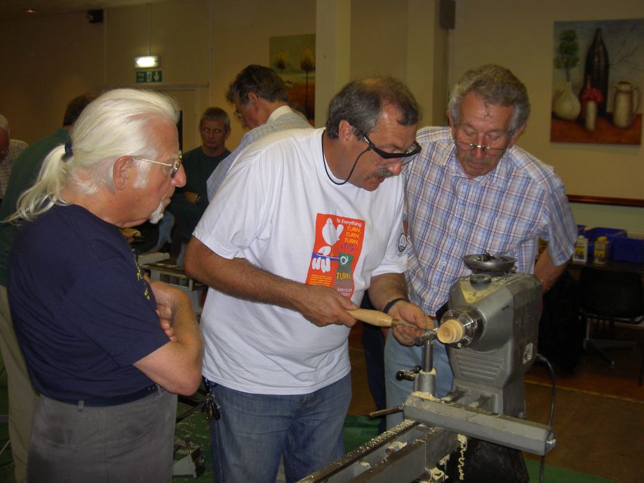 10-07-2006     Thread Chasing - Chris shows how to begin