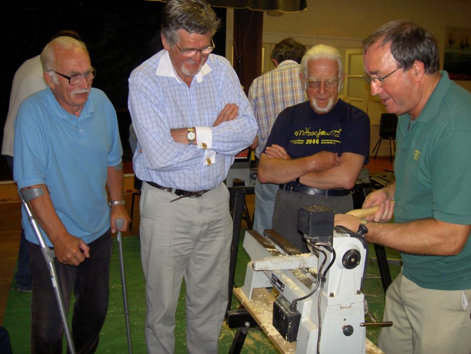 10-07-2006     Thread Chasing -Nigel demonstrates his way