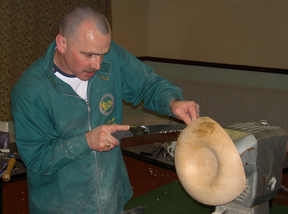 09-04-2007     Shaping with a Japanese pull-saw